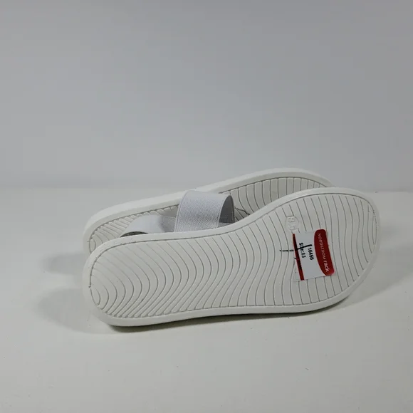 Steve Madden Rafa Flat Sandal with Elastic Bands - Picture 3 of 3